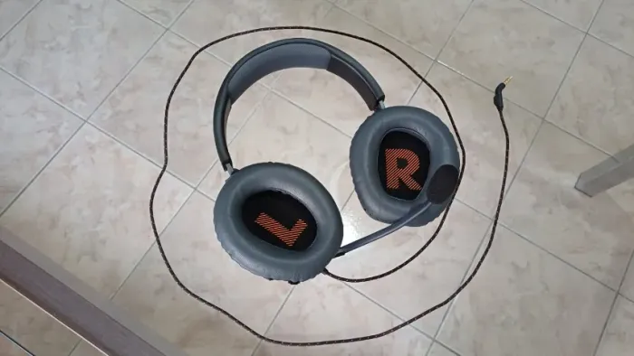 Headset JBL com fio
