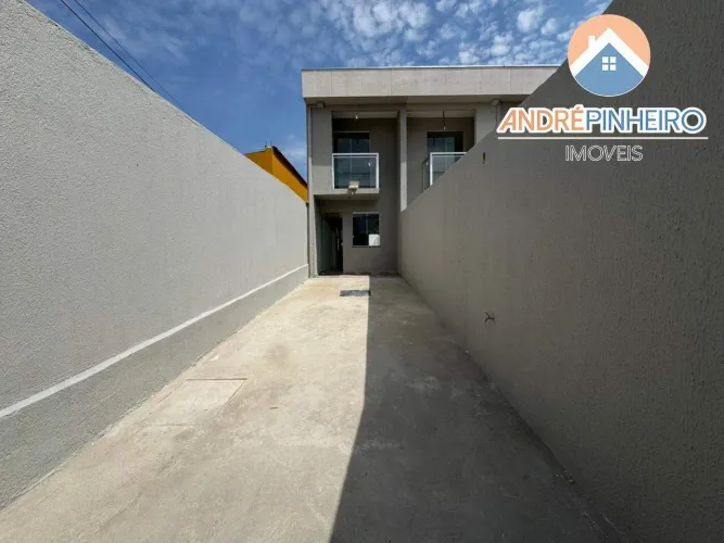 CASA A VENDA BAIRRO COPACABANA 2 SUÍTES 2 VAGAS AMPLO QUINTAL