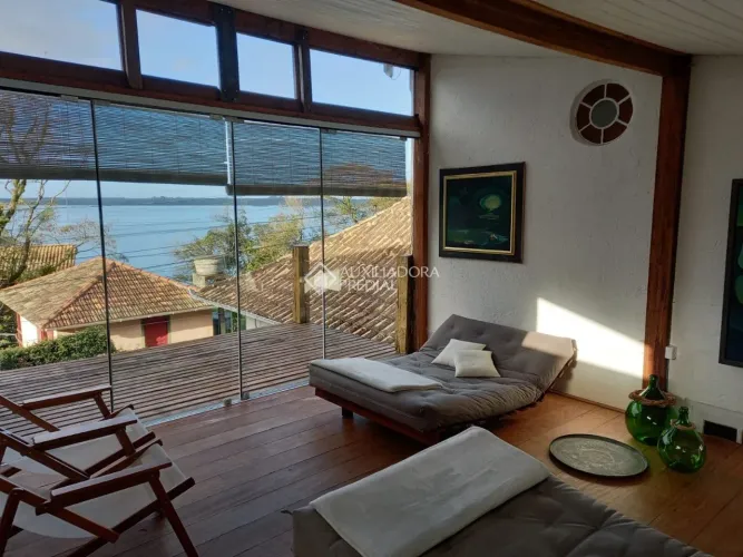 Casa na Costa da Lagoa