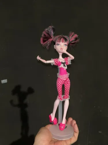 draculaura (ler descrição)