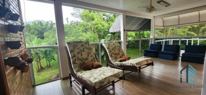 (PERMUTA) Chácara com Sobrado, Casas e Restaurante, lagos, rios, em Morretes -PR