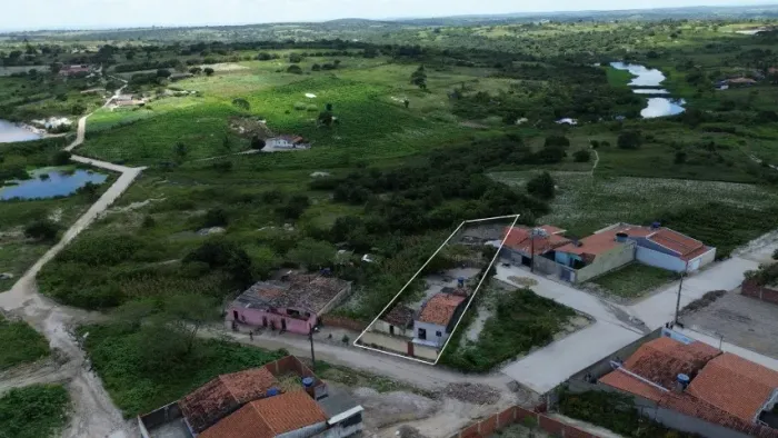 Casa com terreno