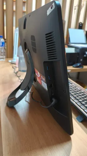 Computador All-in-one Intel i5 4GB DDR4