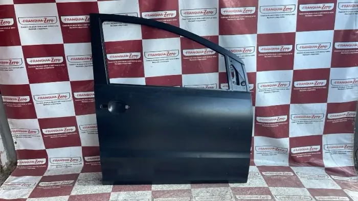 Porta dianteira direita Fox 2015/ Nova Original