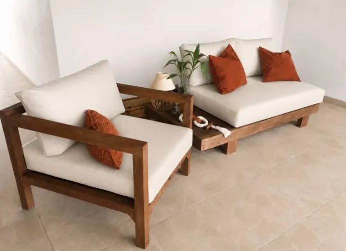 Conjunto de sofás em madeira maciça