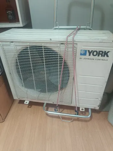 Condensadora 12000 BTUs com defeito