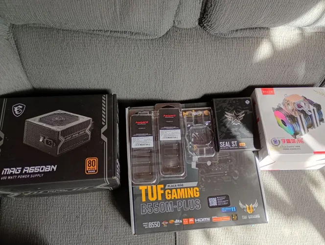 Kit placa mãe(B550M) processador(Ryzen9 3900 12/24) e memórias RAM DDR4 (16Gb 3600 MHz) .