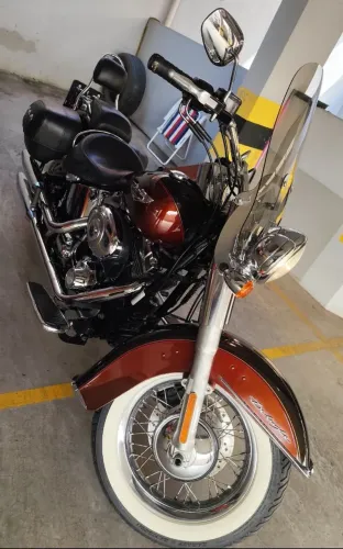 Harley Davidson Softail de Luxe 
