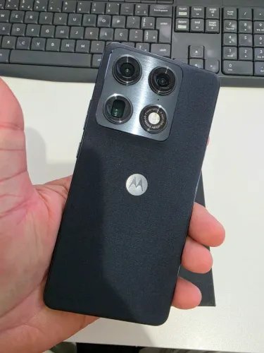 Motorola Signature