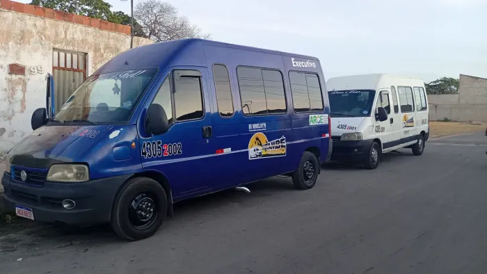 Alugo Van e ônibus!!