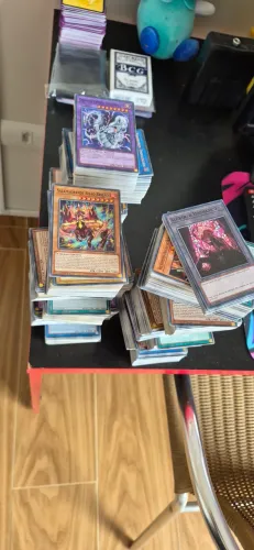 Lote de 1650 cartas yugioh