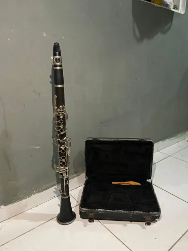 CLARINETE A VENDA