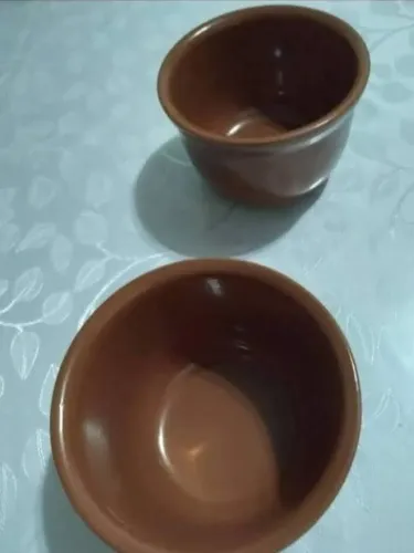 Tigelas pequenas de cerâmica