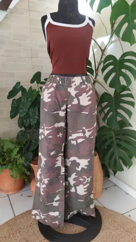 Calça estampada cintura baixa garota carioca Tam M