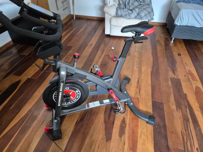Bicicleta Ergométrica Schwinn 800ic - Modelo Profissional