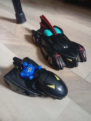 BATMOBILE THE BRAVE AND BOLD BATMAN MCDONALDS