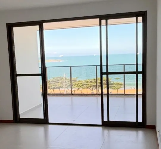 Vendo Porta de Alumínio Reforçada NOVA