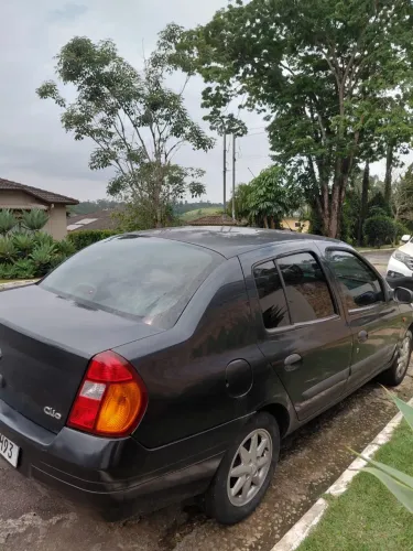 Renault Clio RT/ Privilège 1.6 16V 5P 2003