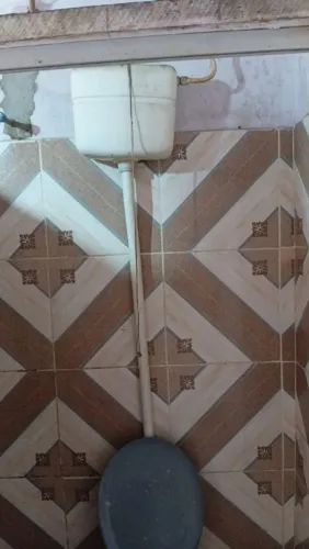 Alugo quarto  com banheiro dentro da comunidade da light
