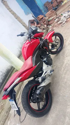 Vendo essa moto pós não estou usando.