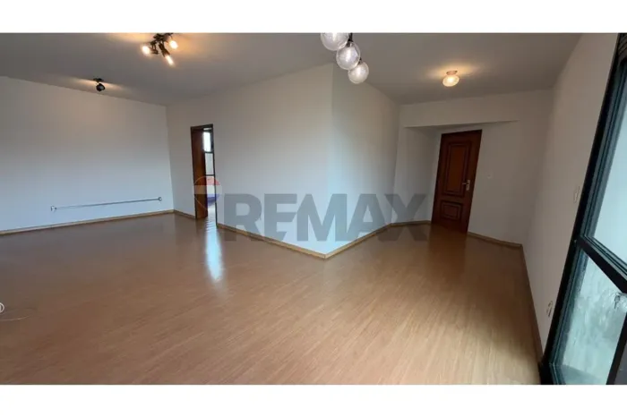 Apartamento para locação no Edifício Antares, 3 quartos, sendo 1 suíte e 2 vagas de garage