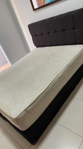 Vendo Cama + Box Queen