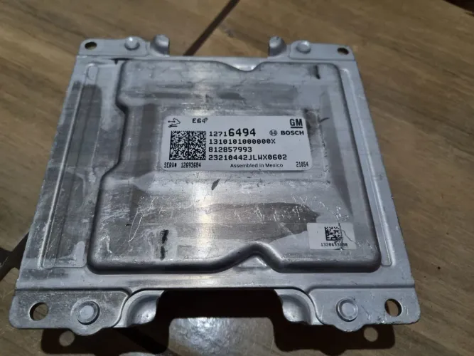 módulo de injeção eletrônica (ECM) Bosch E64 da Chevrolet