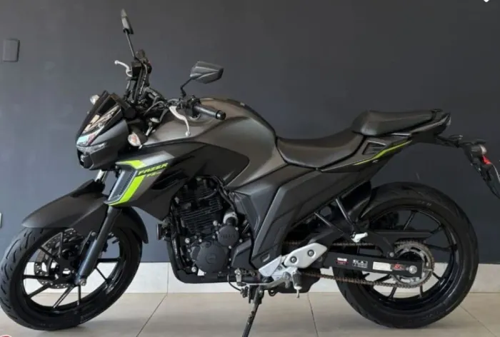 Fazer 250 zerada