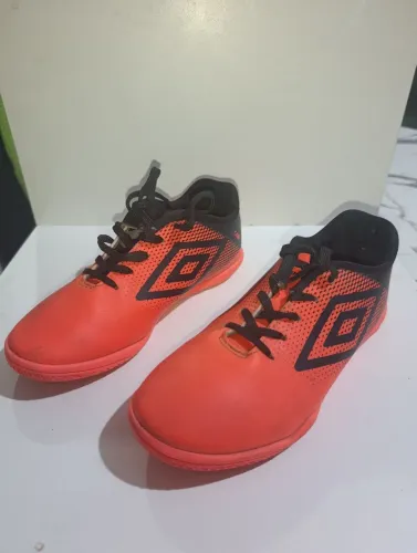 Chuteira futsal Umbro