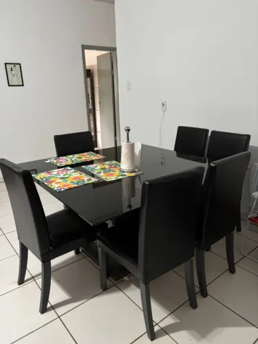 Mesa quadrada 06 lugares vidro preto