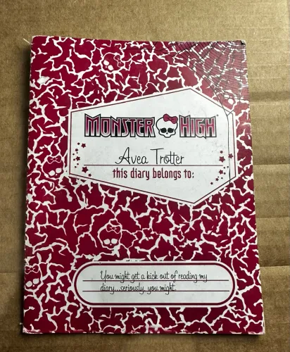 Monster high Diário-Avea trotter *Ler descrição*