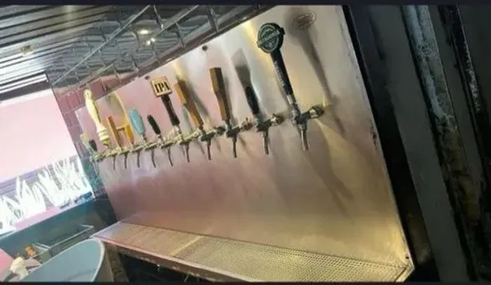 Câmara fria chopp 12 torneiras.