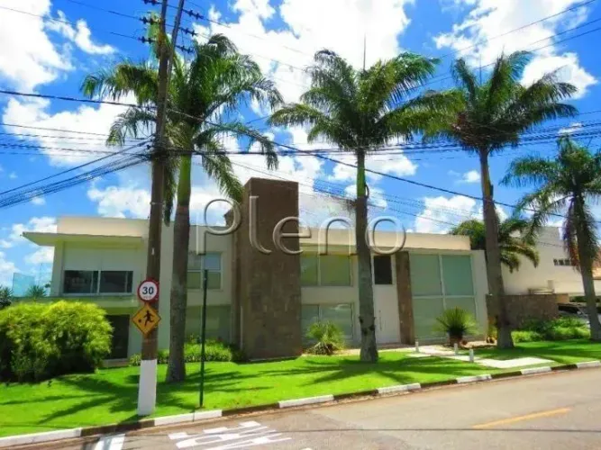 Casa à Venda do Condomínio Morada do Sol em Vinhedo, no bairro Bosque.