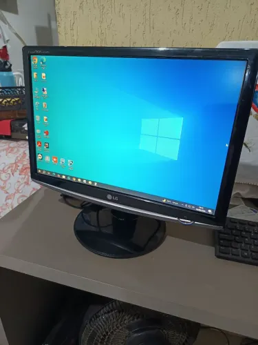 Monitor LG de 19 polegadas 