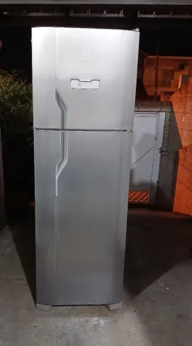 Geladeira Electrolux Frost Free 371 litros