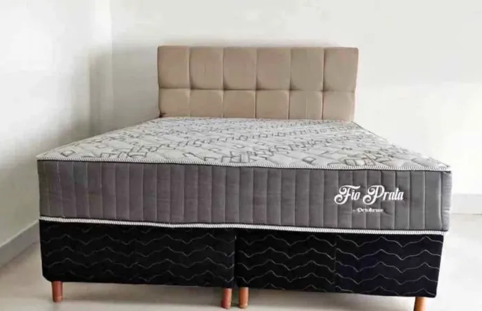 Cama Queen fio prata molas ensacadas