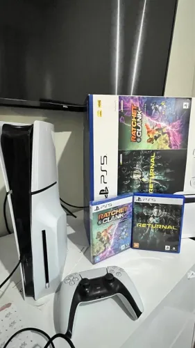 Ps5 slim 1 terá