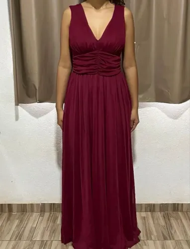 Alugo ou vendo vestido de festa Marsala 