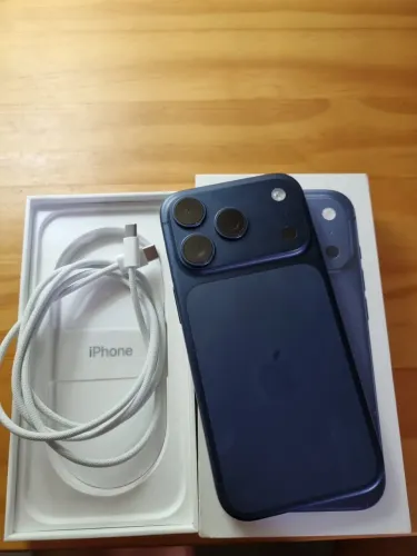 iPhone 17 pro - 256Gb - Bateria 100% - garantia apple - Pego o seu iphone inferior 