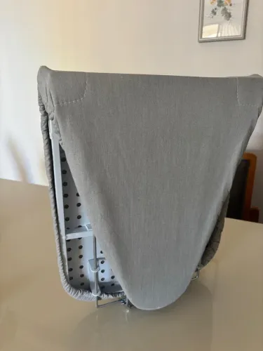 Tábua de passar roupa dobrável