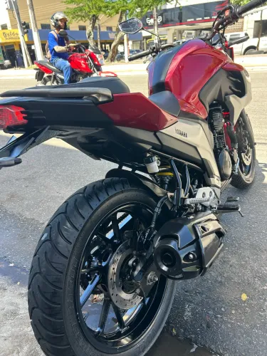 YAMAHA FAZER FZ25 