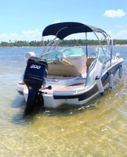 Lancha PHOENIX 2012 MOTOR MERCURY 200(Revisado)