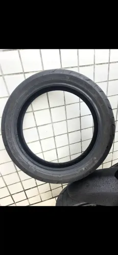 Pneu Dunlop Usado dianteiro - 120/70-15 ( XMax 300 / 250)