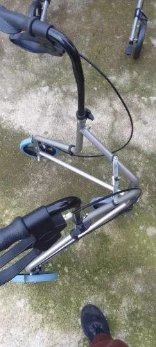 Andador triciclo 
