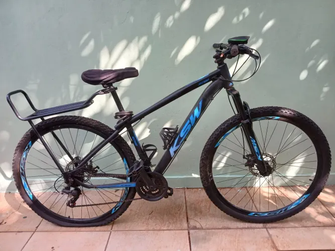 Bicicleta Aro 29 Quadro de Alumínio Freio à Disco e Suspensão