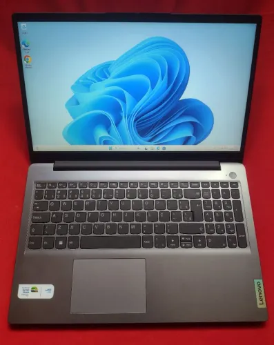 Notebook LENOVO 11°Ger. 3.0 * C/NVME BAT. Ok!
