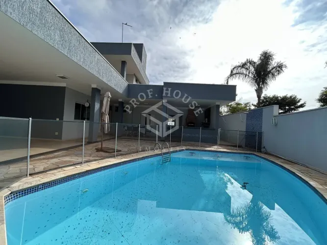 Casa Duplex no Condomínio Jardim dos Ipês em Limeira-SP