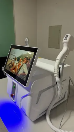 Laser de depilação e remoção de tatuagem 