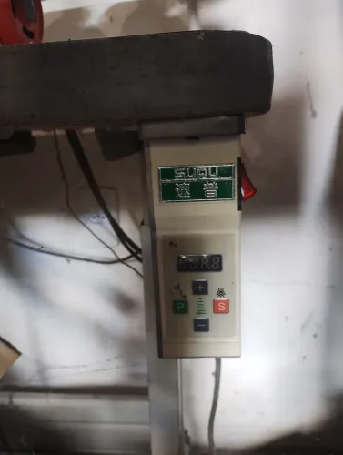 Máquina de costura interloque 