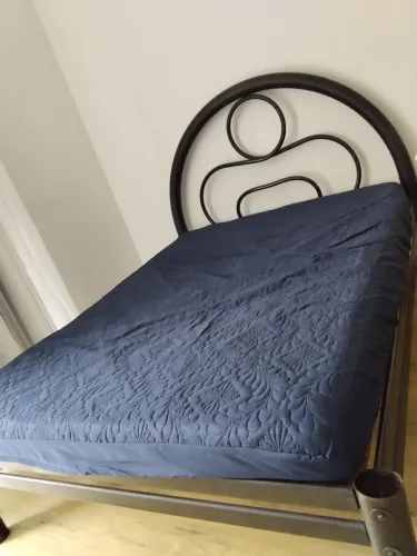 Cama tubular casal com colchão